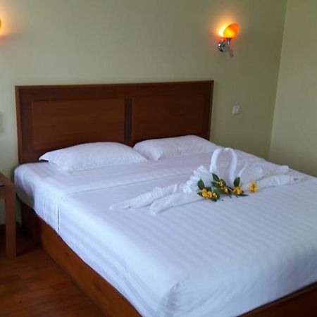 Shwe Phyu Hotel Mandalay Exterior photo