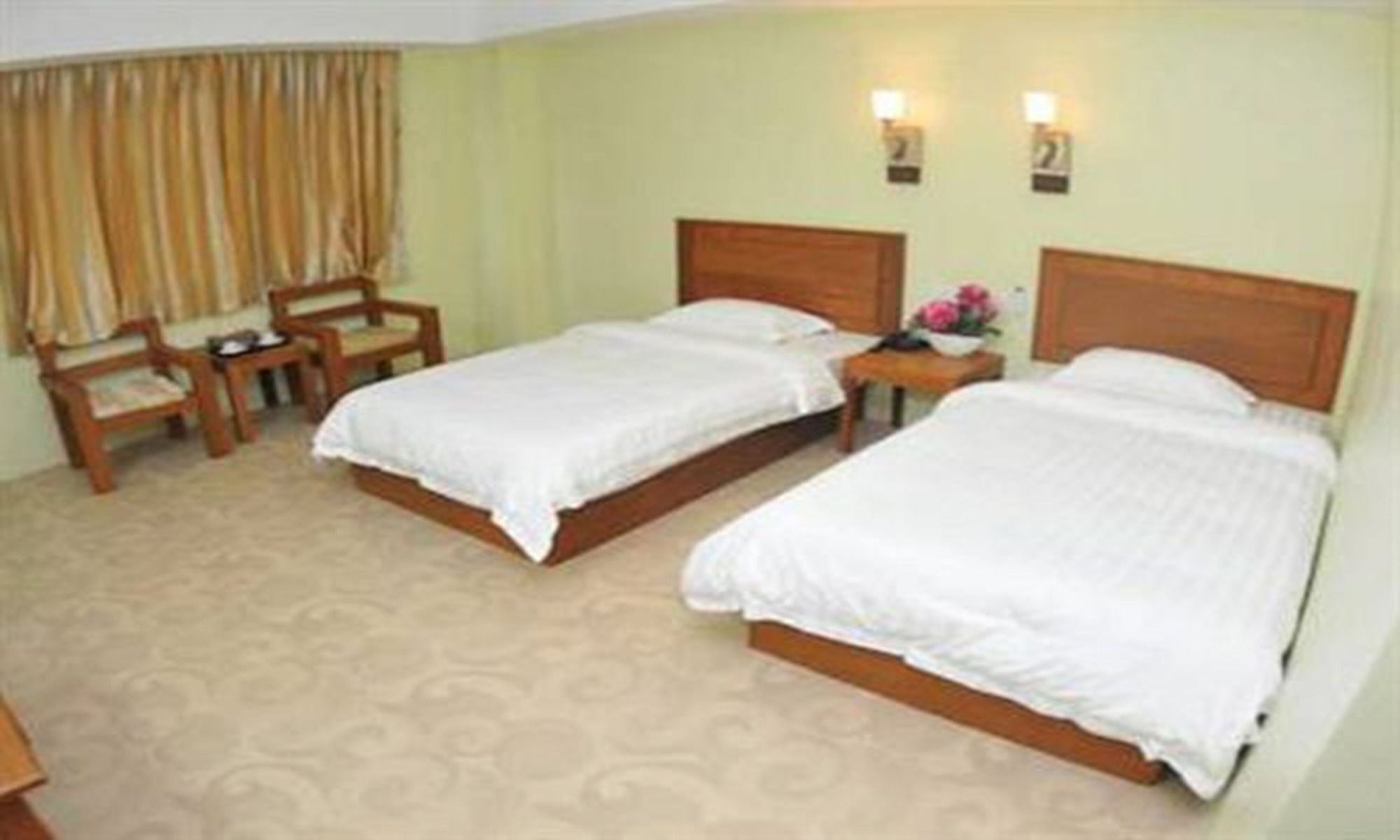 Shwe Phyu Hotel Mandalay Exterior photo